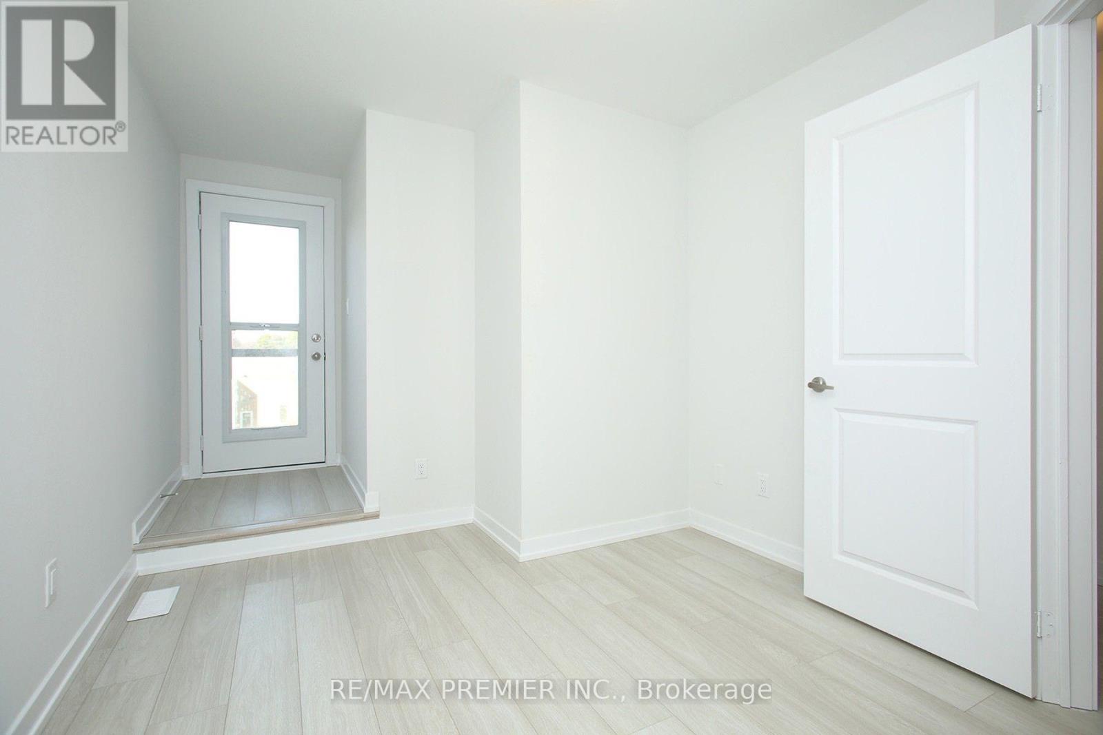 128 Brockley Drive, Toronto, Ontario  M1P 0G3 - Photo 5 - E13679346