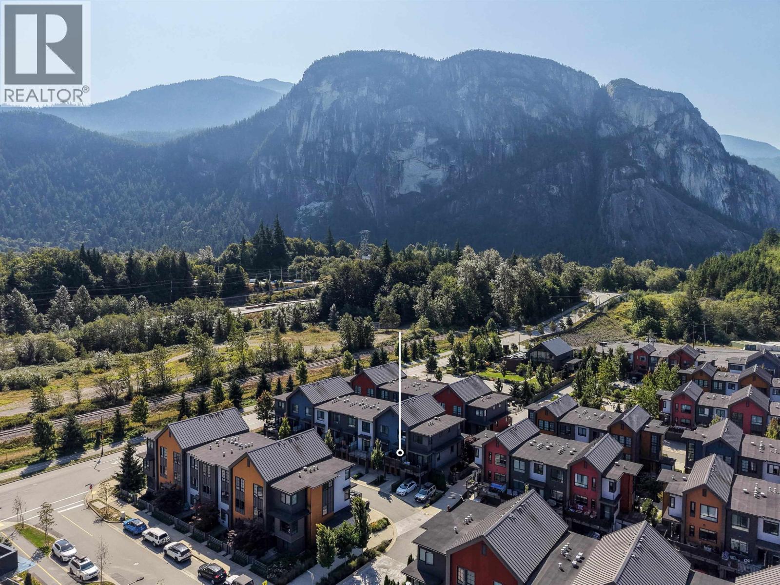 1374 Marinaside Place, Squamish, British Columbia  V8B 1A8 - Photo 1 - R3156105