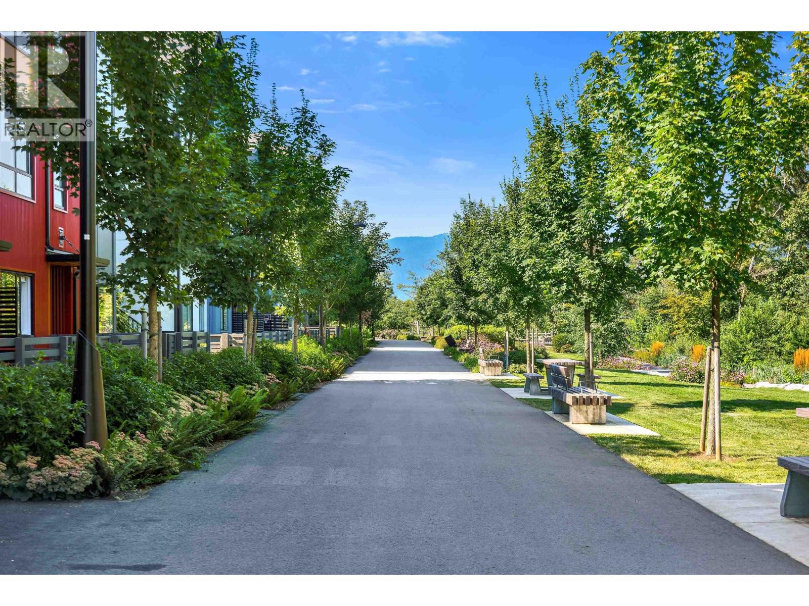 1374 Marinaside Place, Squamish, British Columbia  V8B 1A8 - Photo 13 - R3156105