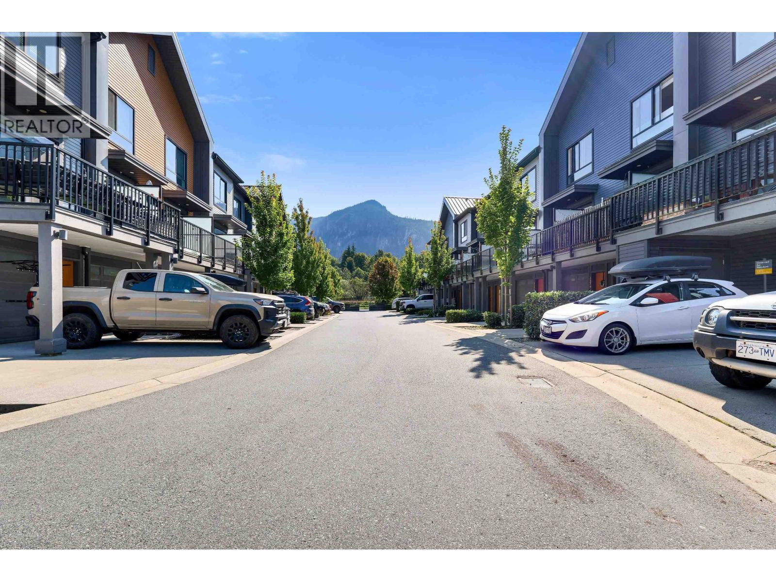1374 Marinaside Place, Squamish, British Columbia  V8B 1A8 - Photo 8 - R3156105
