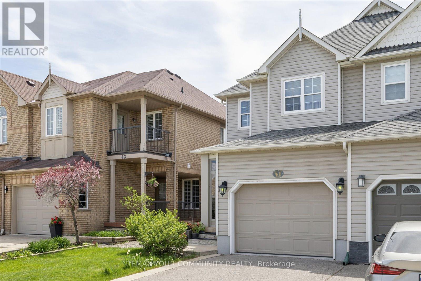 41 Old Colony Road, Richmond Hill, Ontario  L4E 3V2 - Photo 3 - N13679340