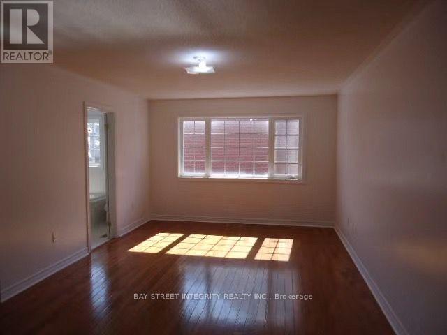 198 Dean Burton Lane, Newmarket, Ontario  L3X 3C4 - Photo 3 - N13679348