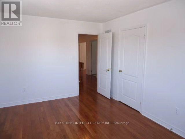 198 Dean Burton Lane, Newmarket, Ontario  L3X 3C4 - Photo 9 - N13679348