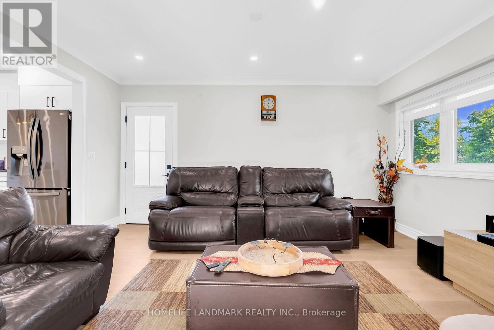 11821 Woodbine Avenue, Whitchurch-Stouffville, Ontario  L0H 1G0 - Photo 7 - N13679406