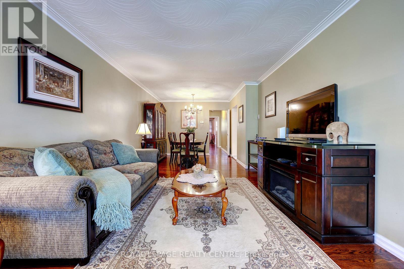 3388 Fellmore Drive, Mississauga, Ontario  L5C 2E2 - Photo 10 - W13679338