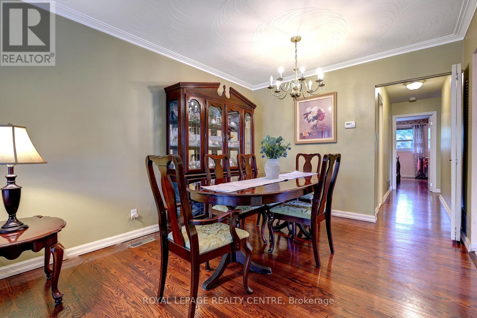 3388 Fellmore Drive, Mississauga, Ontario  L5C 2E2 - Photo 12 - W13679338