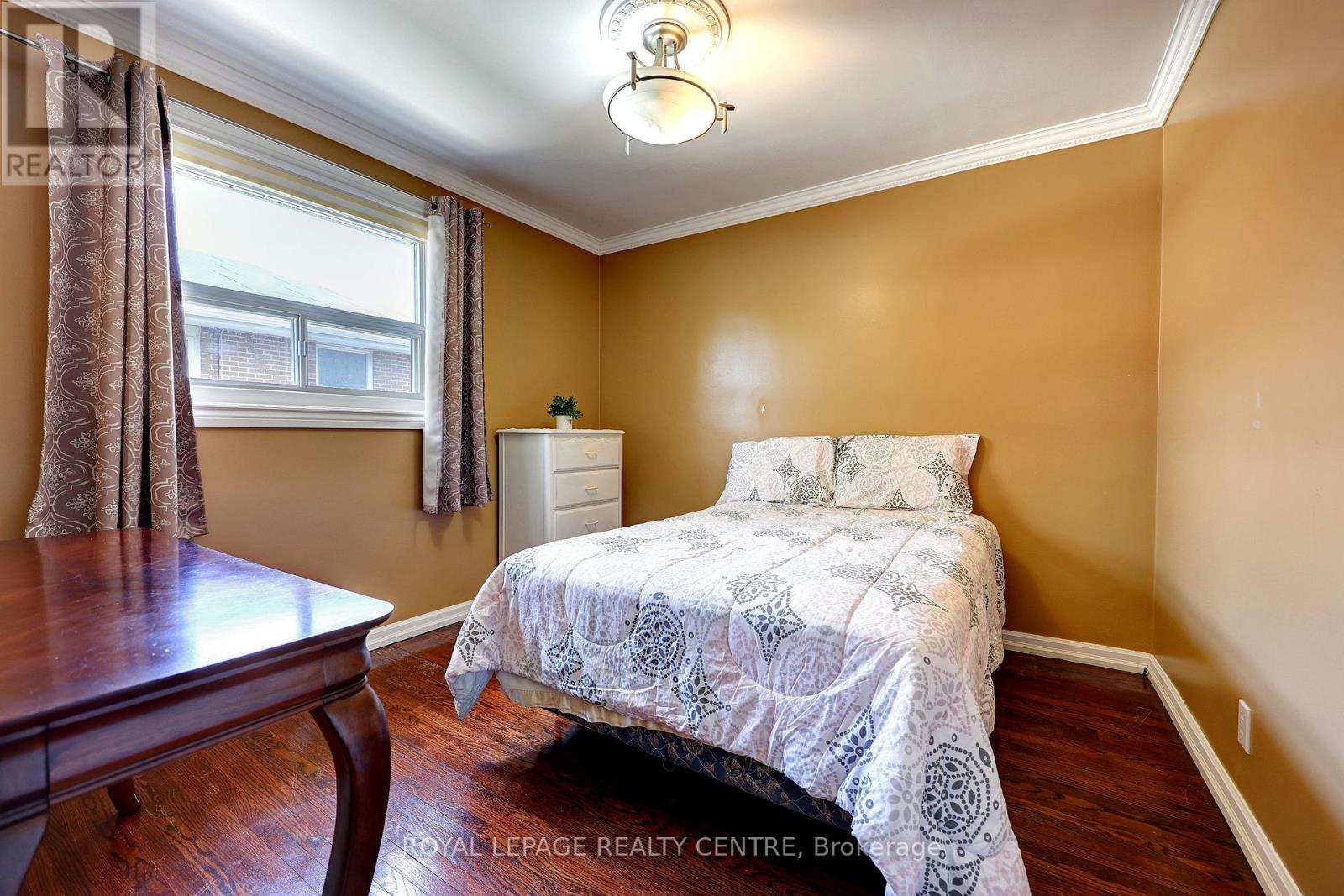 3388 Fellmore Drive, Mississauga, Ontario  L5C 2E2 - Photo 25 - W13679338