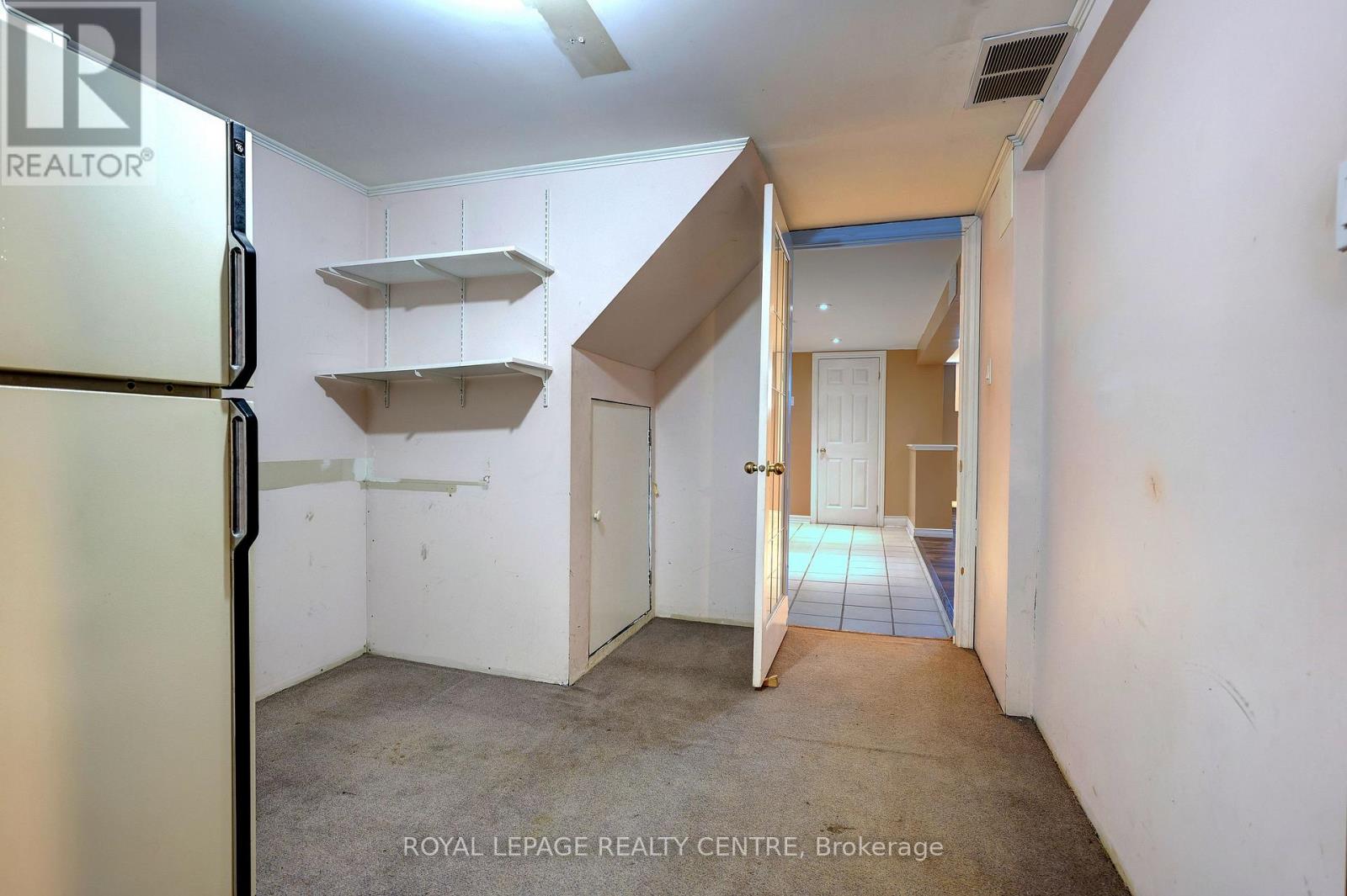 3388 Fellmore Drive, Mississauga, Ontario  L5C 2E2 - Photo 35 - W13679338