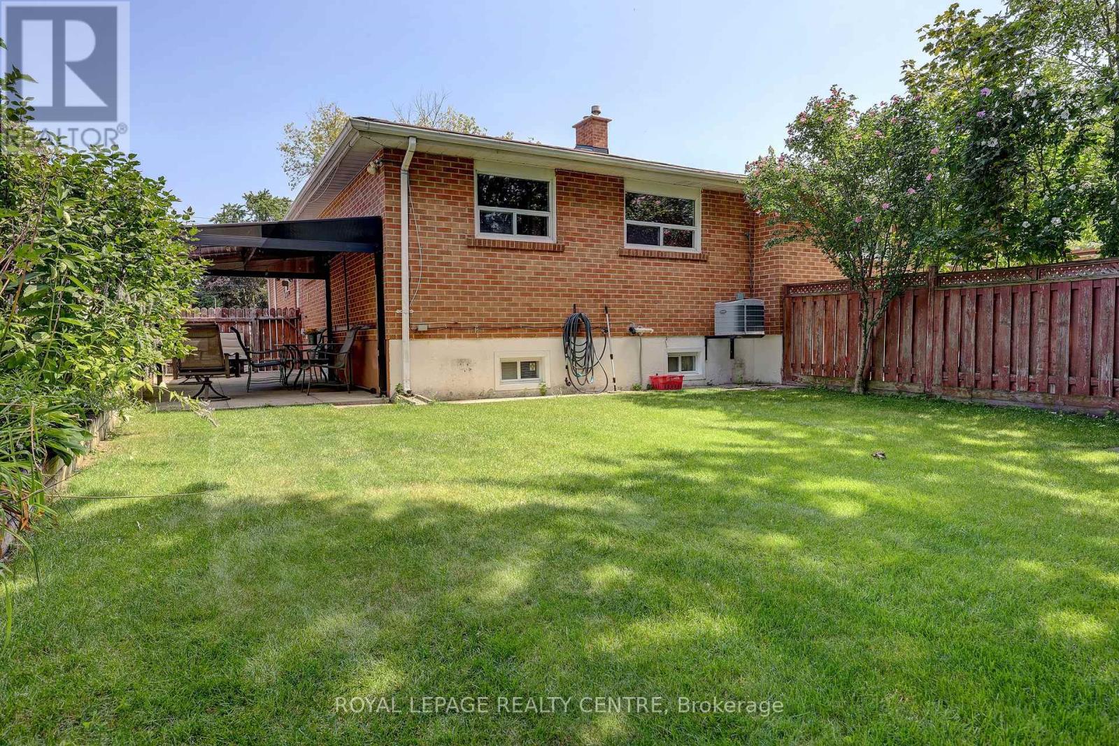 3388 Fellmore Drive, Mississauga, Ontario  L5C 2E2 - Photo 46 - W13679338