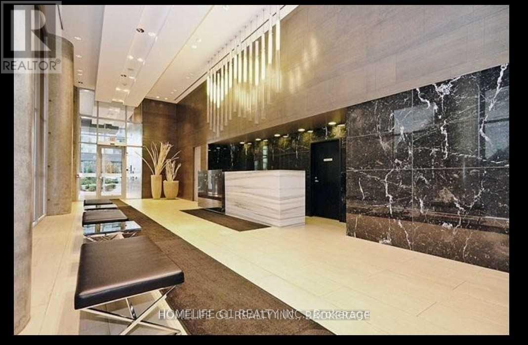 223 Webb Drive, Mississauga, Ontario  L5B 0E8 - Photo 8 - W13679384