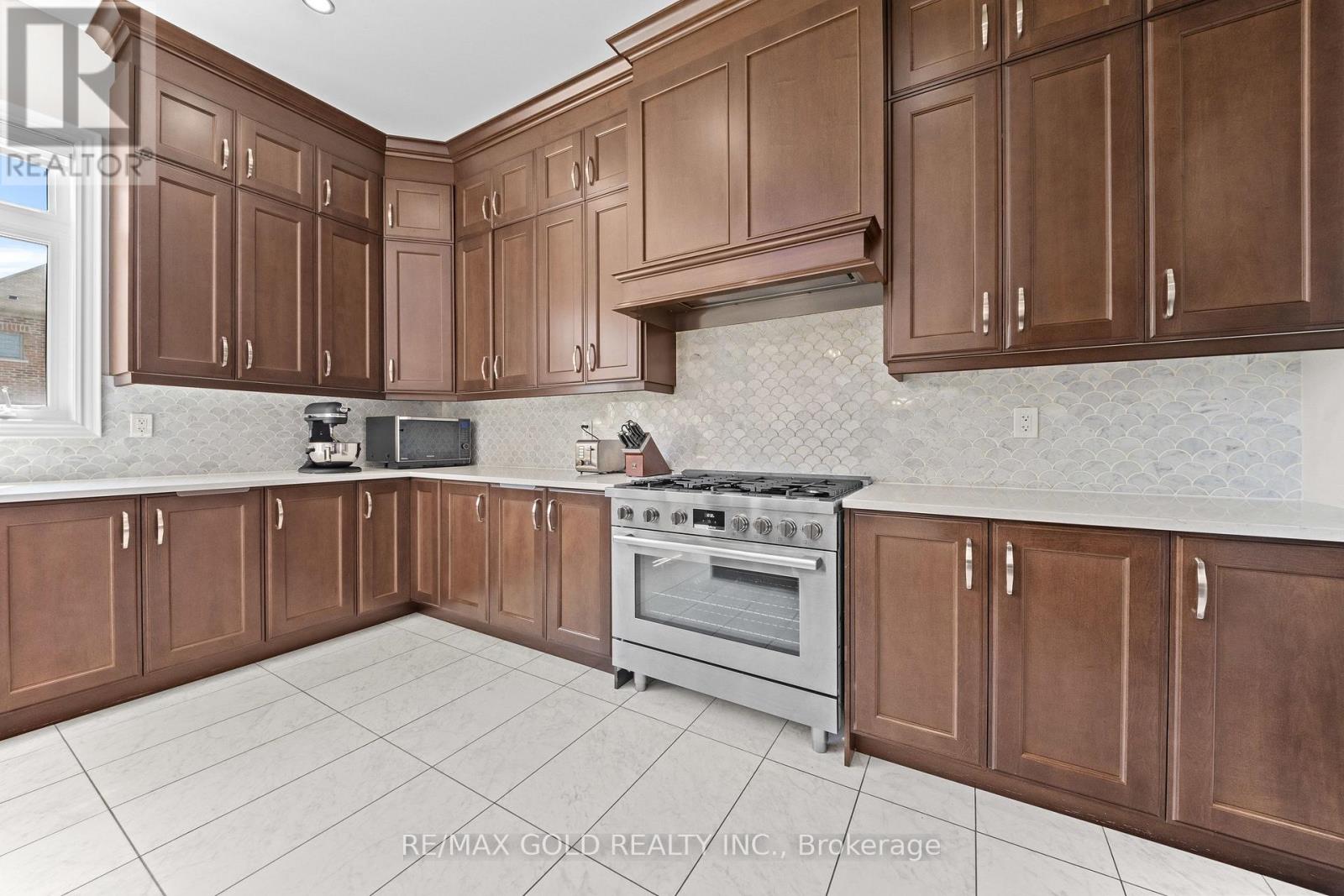 5 Anatolia Street, Brampton, Ontario  L6P 4L3 - Photo 16 - W13679402
