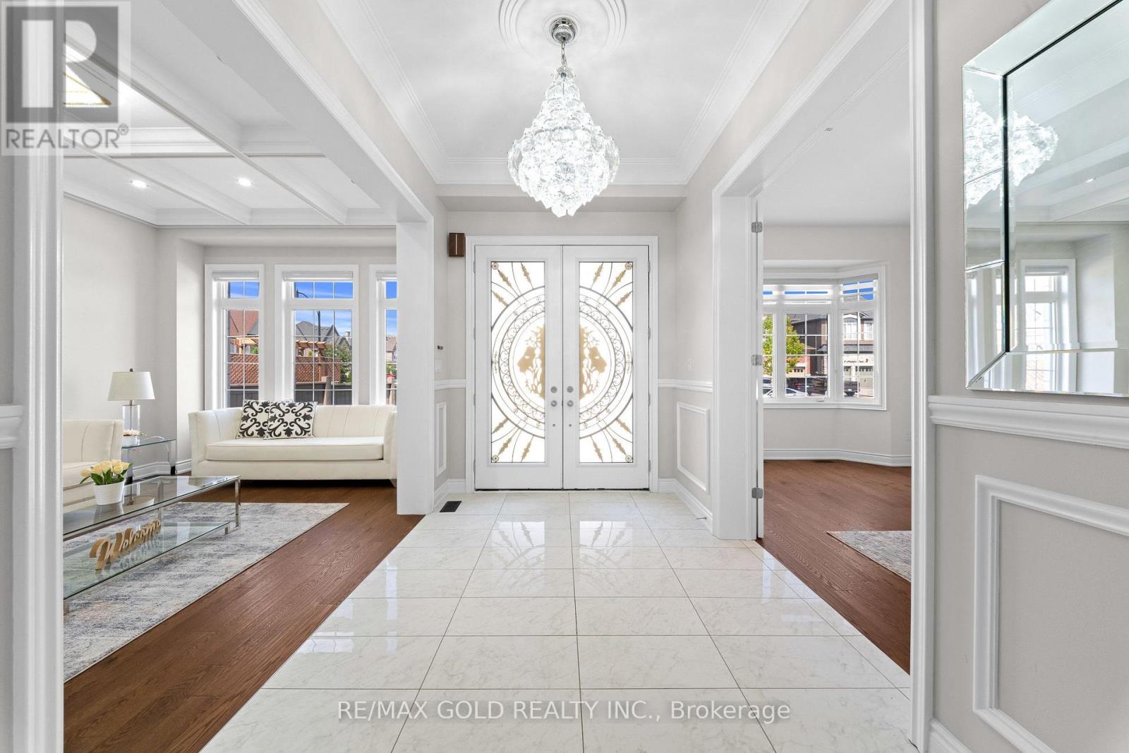 5 Anatolia Street, Brampton, Ontario  L6P 4L3 - Photo 4 - W13679402