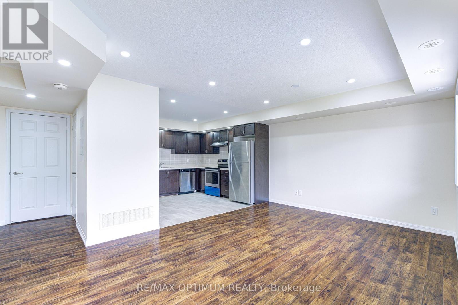 307 - 250 Sunny Meadow Boulevard, Brampton, Ontario L6R 3Y6 - Photo 5 - W13679410