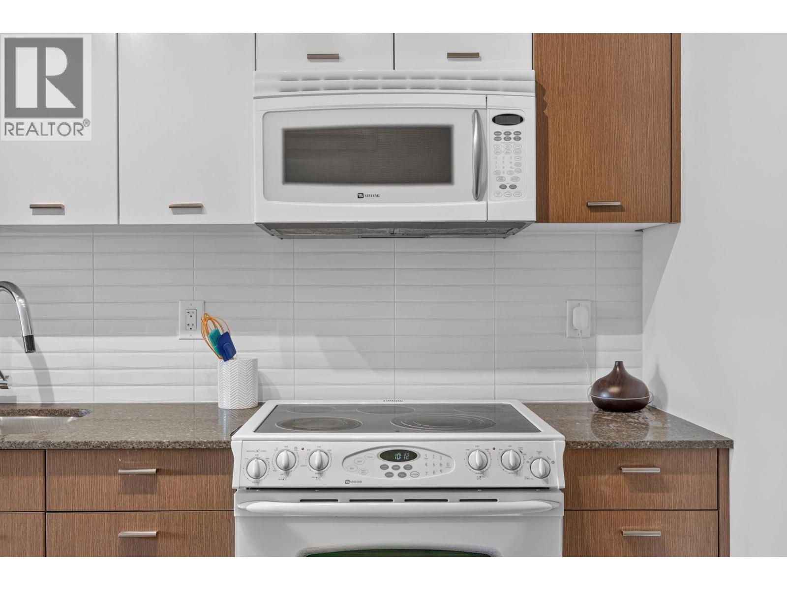 1550 Dickson Avenue Unit# 306, Kelowna, British Columbia  V1Y 9Y8 - Photo 8 - 10397757