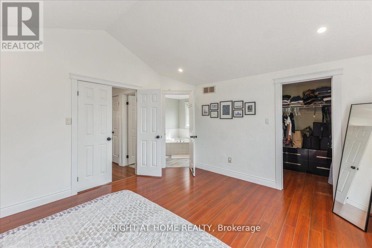 223 Grey Fox Drive, Kitchener, Ontario  N2E 3N7 - Photo 12 - X13679396