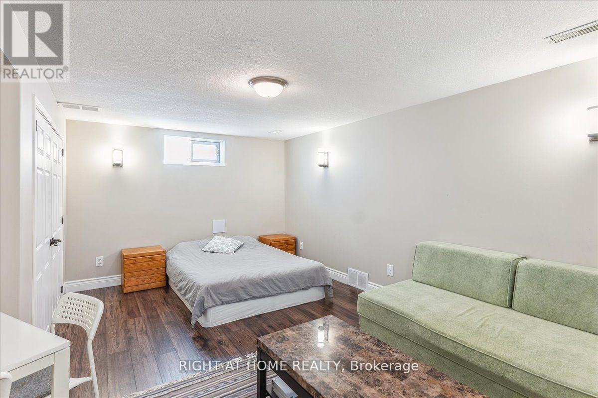 223 Grey Fox Drive, Kitchener, Ontario  N2E 3N7 - Photo 19 - X13679396