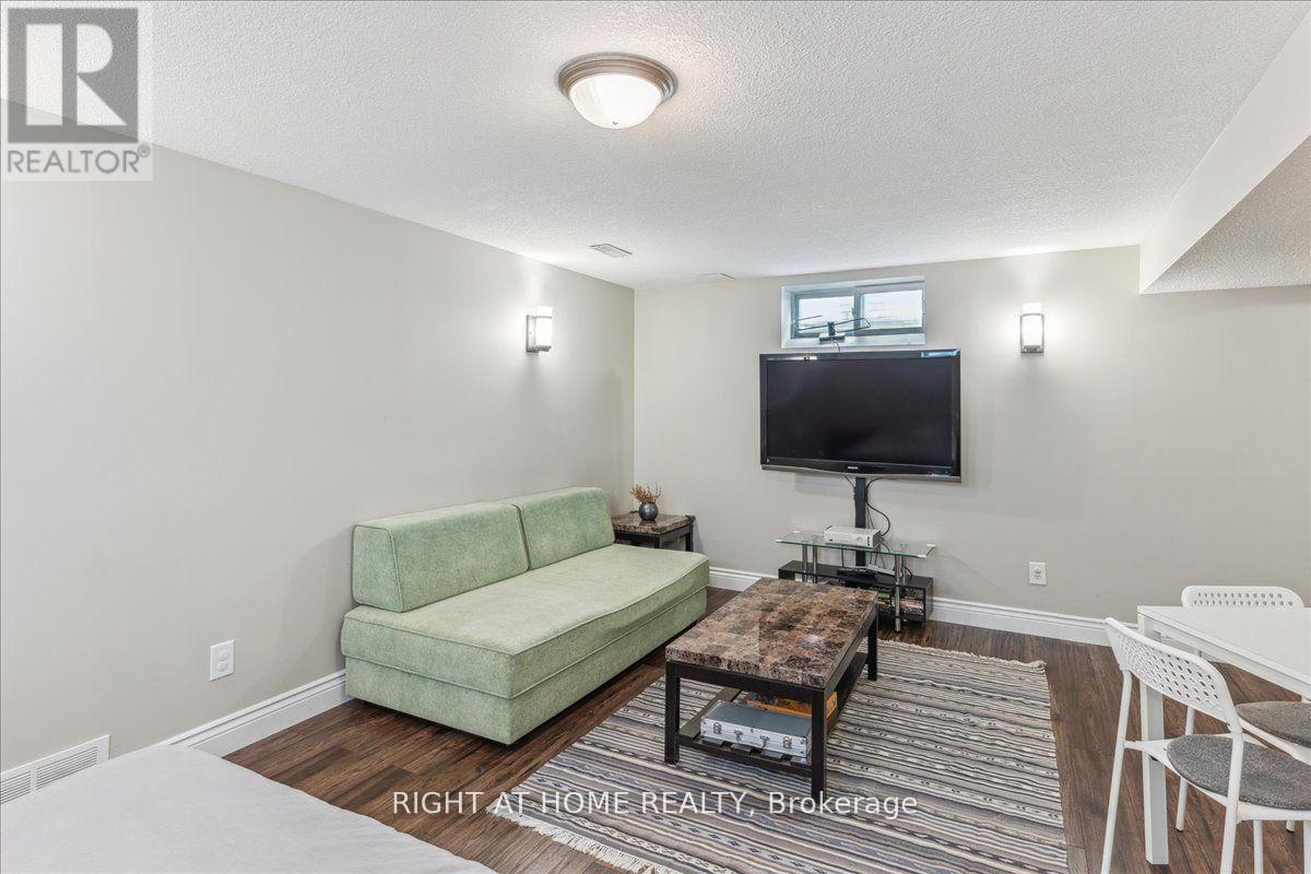 223 Grey Fox Drive, Kitchener, Ontario  N2E 3N7 - Photo 22 - X13679396