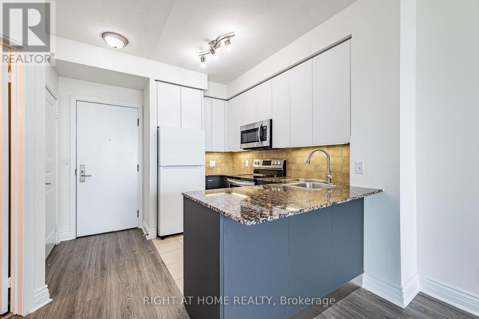 2302 - 80 Absolute Avenue, Mississauga, Ontario  L4Z 0A5 - Photo 10 - W13679414