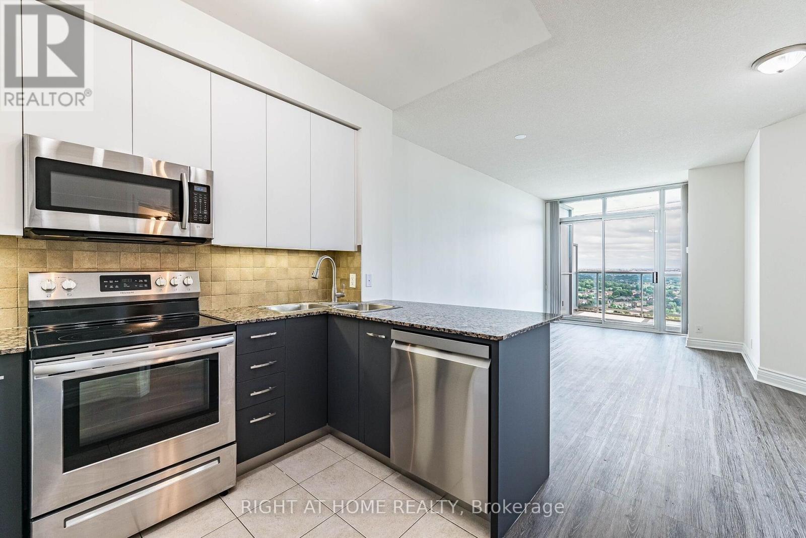2302 - 80 Absolute Avenue, Mississauga, Ontario  L4Z 0A5 - Photo 8 - W13679414