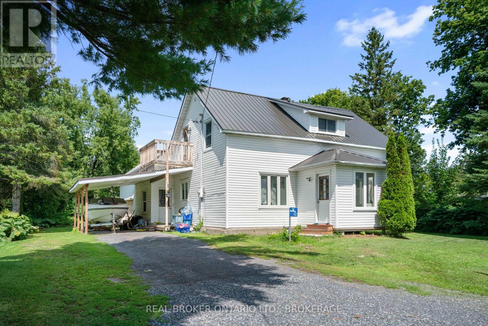 15631 Manning Road, South Stormont, Ontario K0C 1M0 - Photo 2 - X13679464