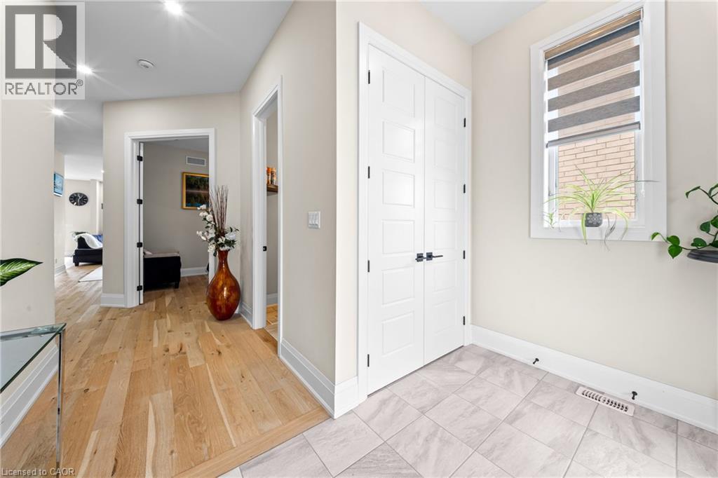 130 Pondcliffe Drive, Kitchener, Ontario  N2R 0M4 - Photo 5 - 40856079