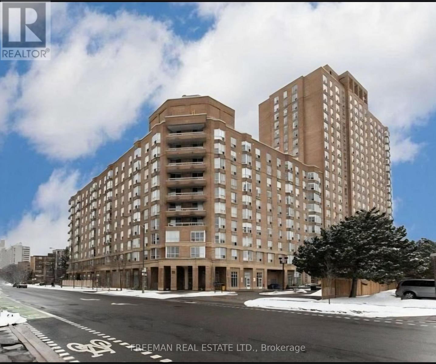 910 - 11 THORNCLIFFE PARK DRIVE, Toronto, Ontario