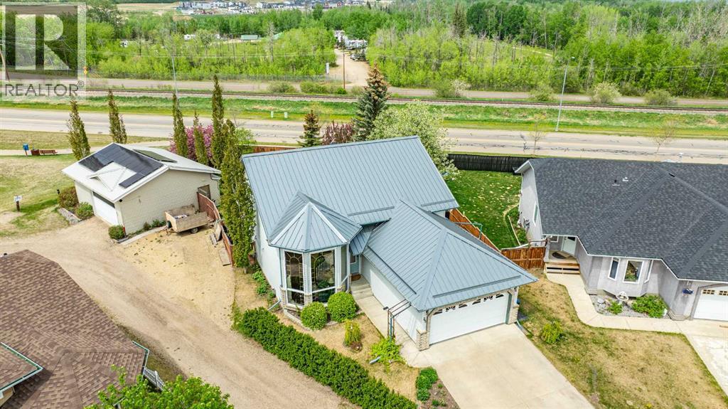 25 Fern Glade Crescent, Sylvan Lake, Alberta