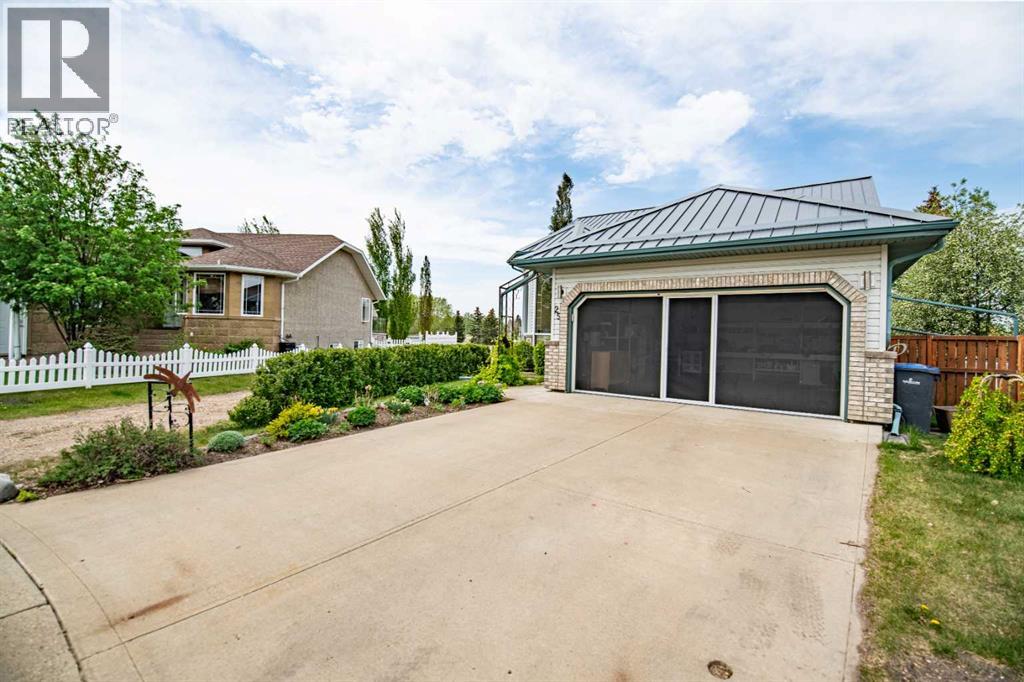 25 Fern Glade Crescent, Sylvan Lake, Alberta  T4S 1Z6 - Photo 38 - A2315100