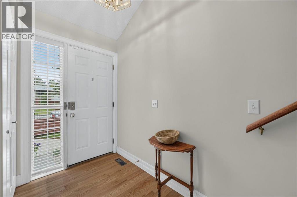 2511 Exshaw Road NW, Calgary, Alberta  T2M 4E6 - Photo 8 - A2335366
