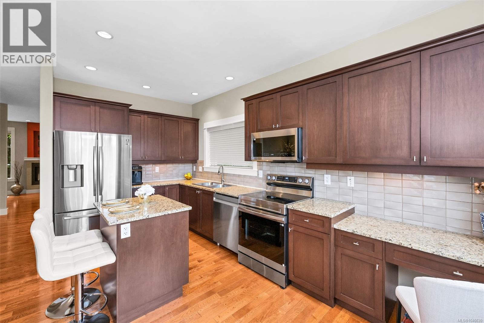 7 4583 Wilkinson Rd, Saanich, British Columbia  V8Z 5C3 - Photo 11 - 1046630