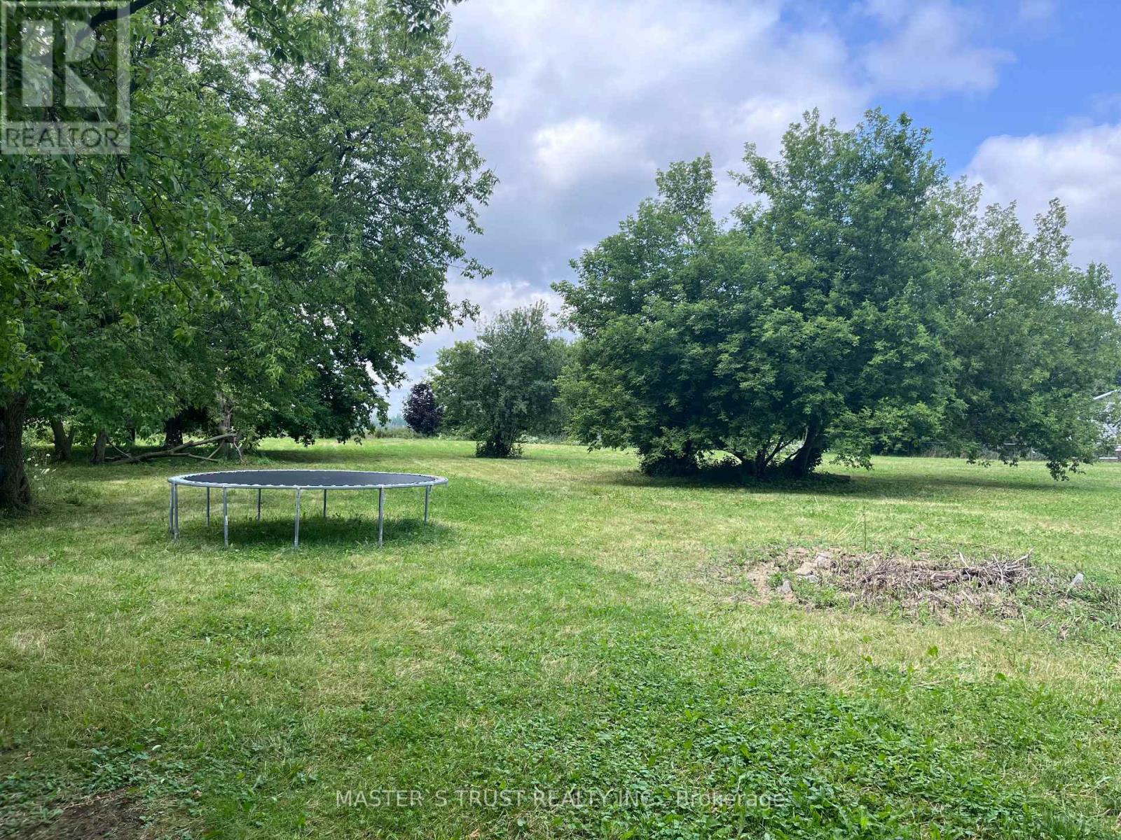 22156 Leslie Street N, East Gwillimbury, Ontario  L0G 1R0 - Photo 3 - N13679462