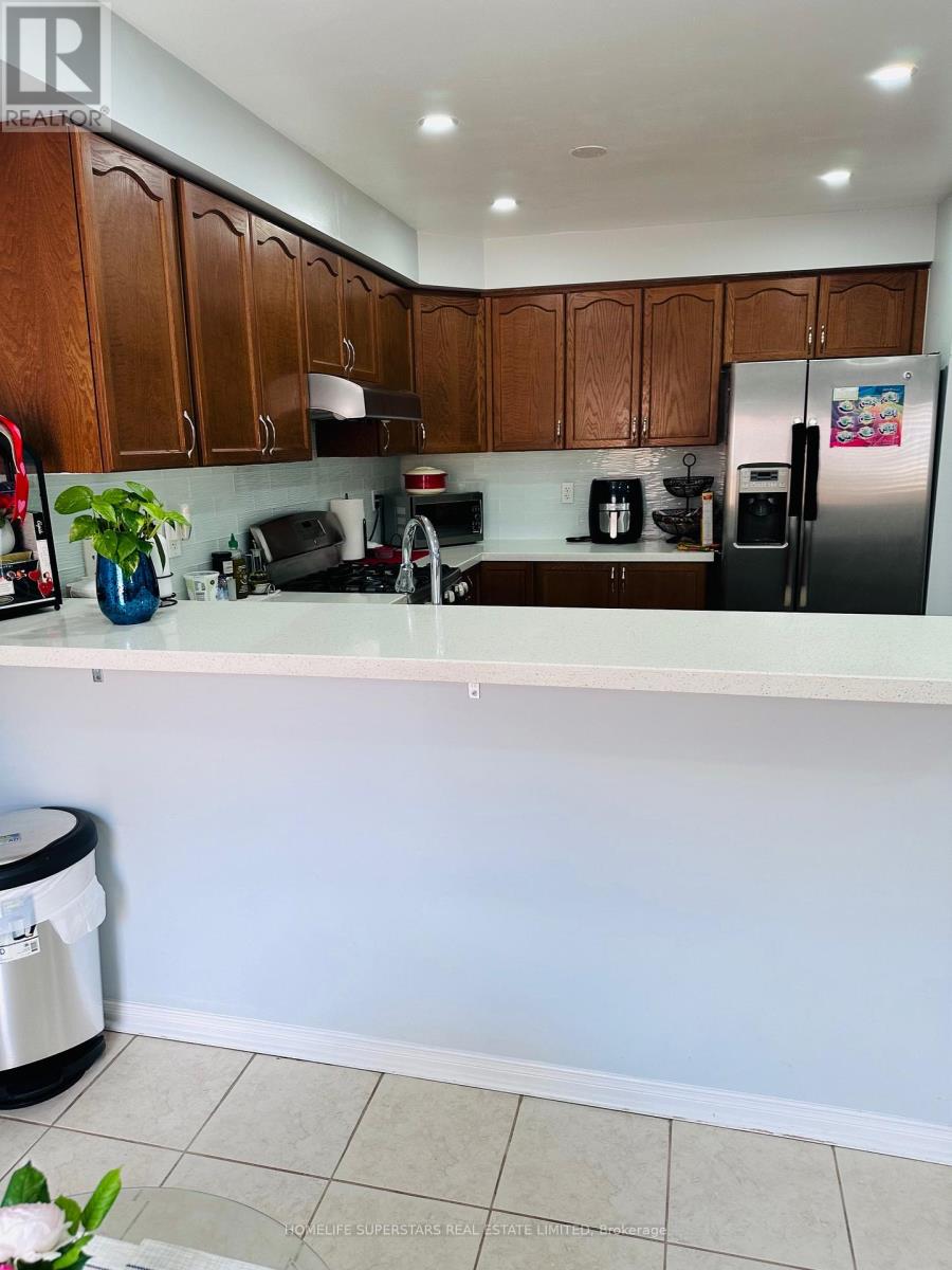 122 Hollingsworth Circle, Brampton, Ontario  L7A 0J5 - Photo 12 - W13679466