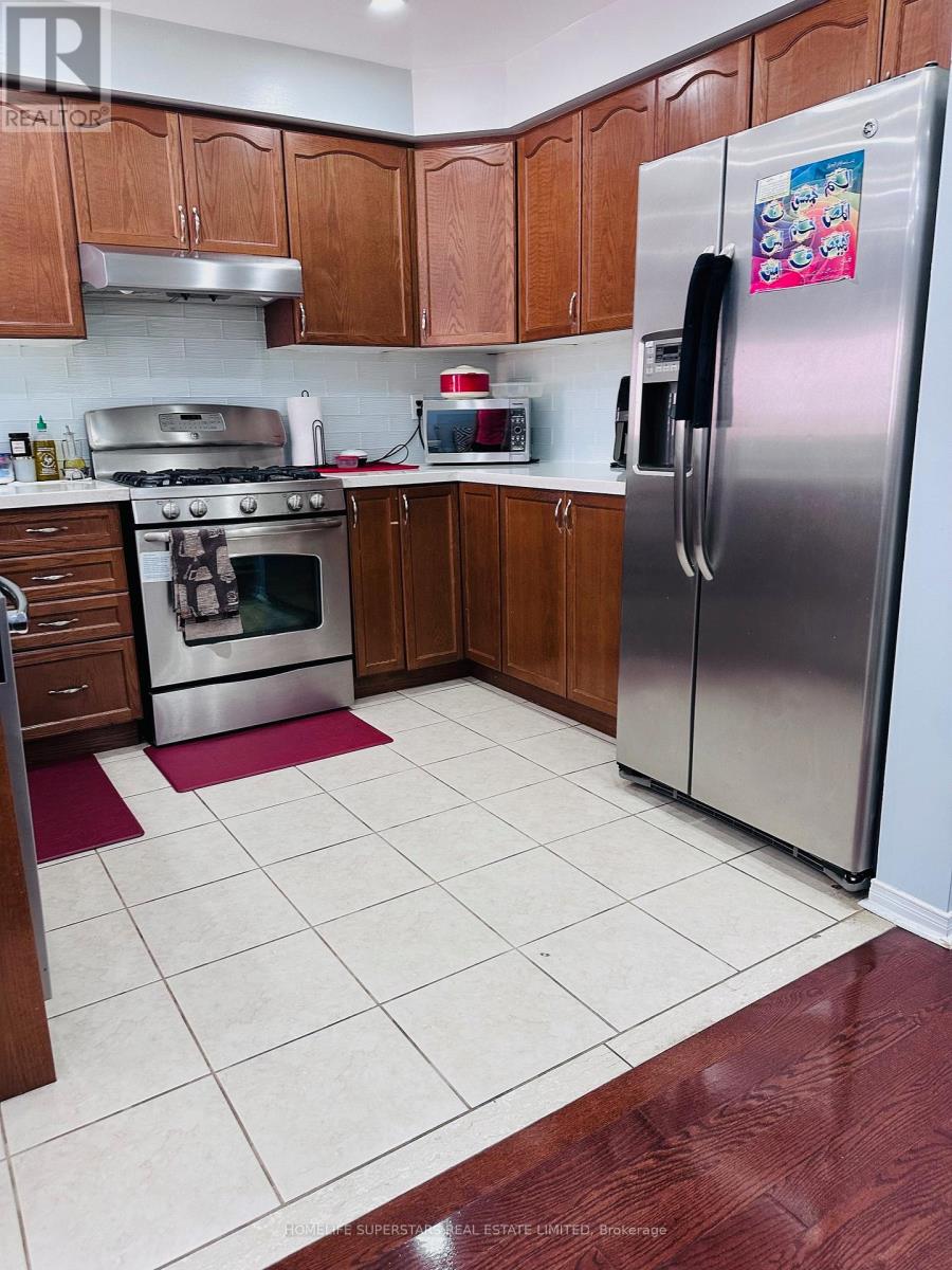 122 Hollingsworth Circle, Brampton, Ontario  L7A 0J5 - Photo 13 - W13679466