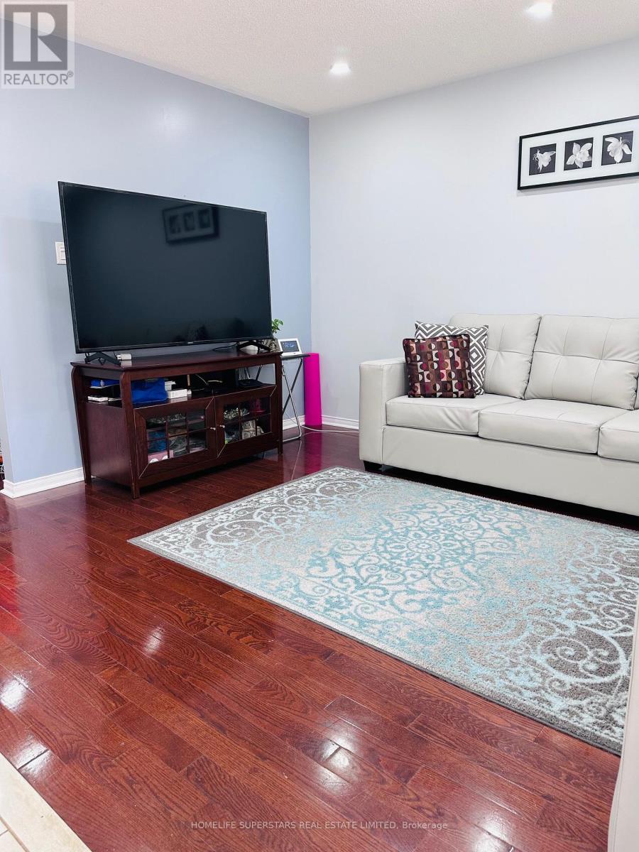 122 Hollingsworth Circle, Brampton, Ontario  L7A 0J5 - Photo 14 - W13679466