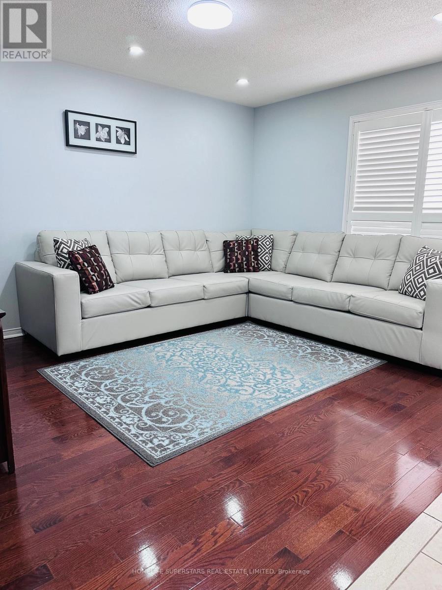 122 Hollingsworth Circle, Brampton, Ontario  L7A 0J5 - Photo 15 - W13679466