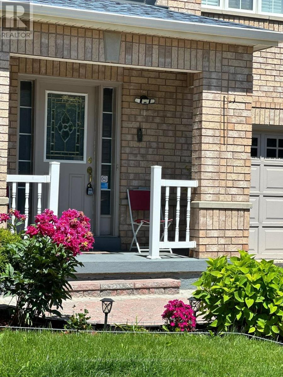 122 Hollingsworth Circle, Brampton, Ontario  L7A 0J5 - Photo 2 - W13679466
