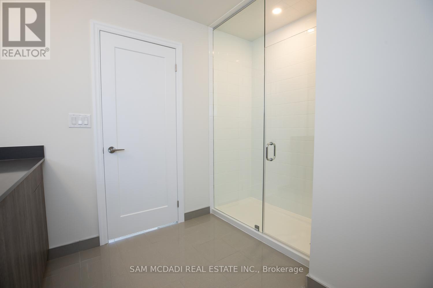 102 - 1180 Cawthra Road, Mississauga, Ontario  L5G 0A5 - Photo 11 - W13679470