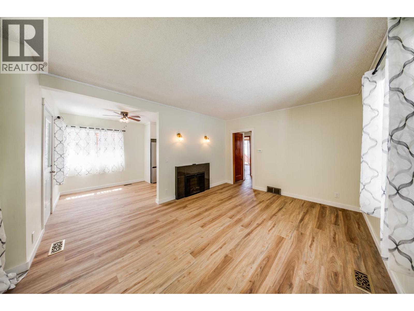 1110 Second Avenue, Trail, British Columbia  V1R 1L4 - Photo 12 - 10392130
