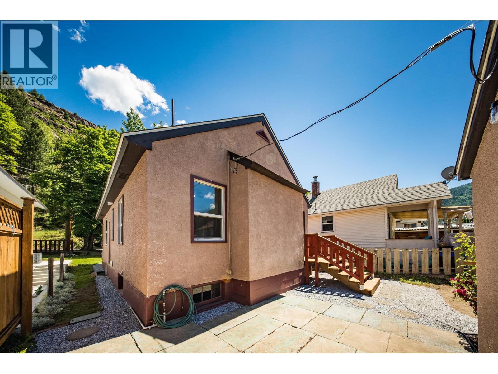 1110 Second Avenue, Trail, British Columbia  V1R 1L4 - Photo 36 - 10392130