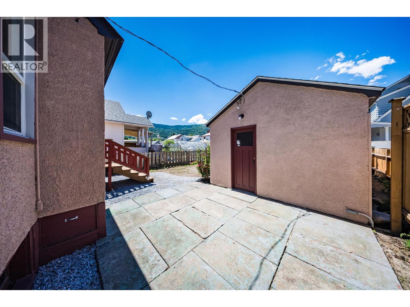 1110 Second Avenue, Trail, British Columbia  V1R 1L4 - Photo 37 - 10392130