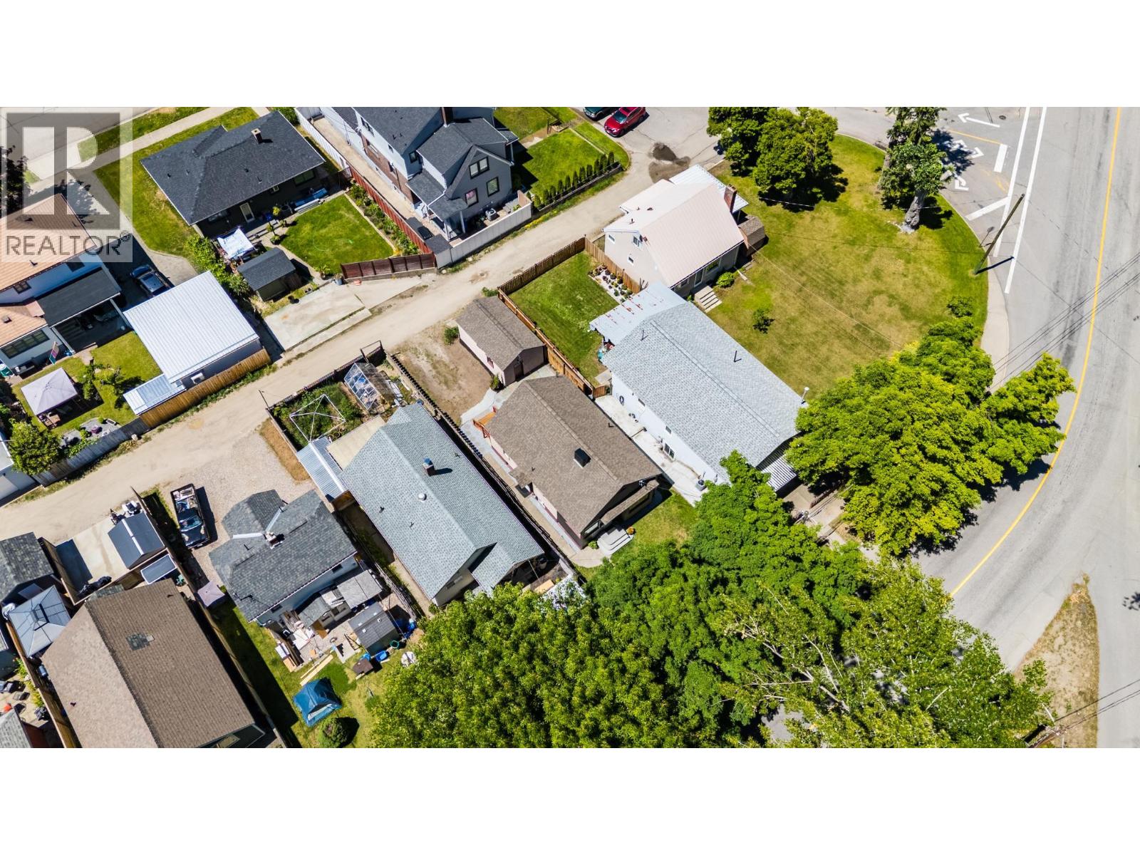 1110 Second Avenue, Trail, British Columbia  V1R 1L4 - Photo 39 - 10392130