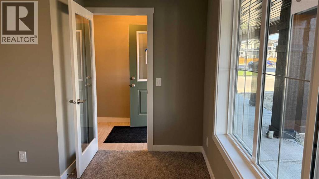 16 Sundown Place, Cochrane, Alberta  T4C 3H2 - Photo 6 - A2269276