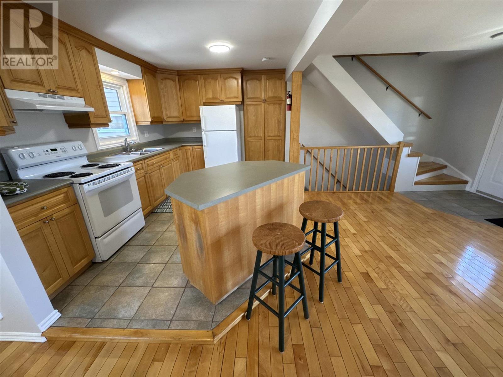 44 Macdonald Ct, Elliot Lake, Ontario  P5A 2V2 - Photo 13 - SM261580