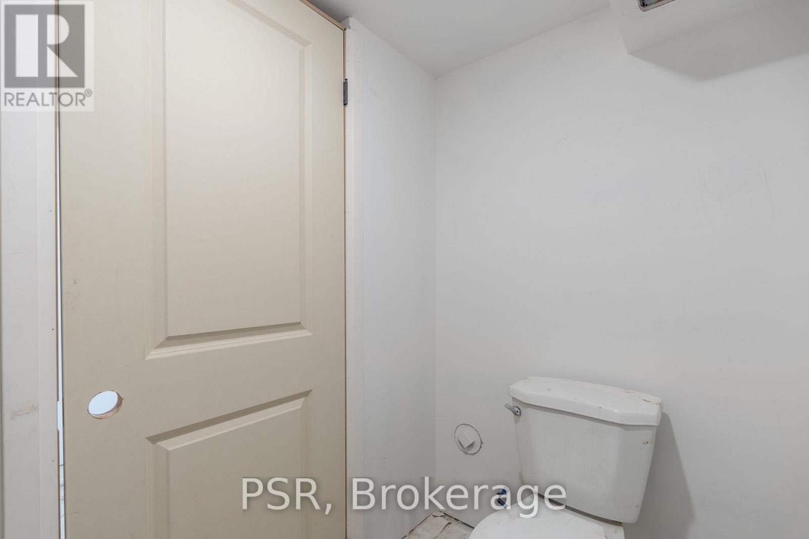 Lower - 1171 Dundas Street, Toronto, Ontario  M6J 1X3 - Photo 10 - C13675306