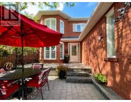 70 BELLONA STREET, Vaughan, Ontario