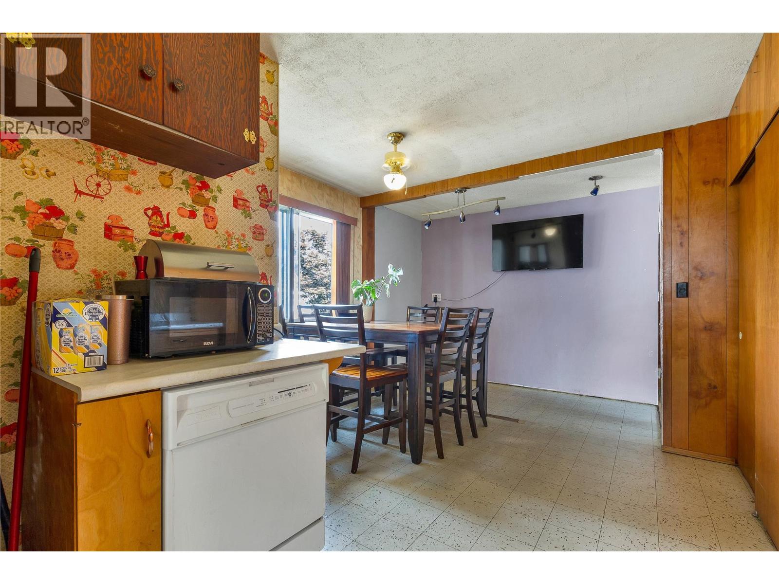 9271 Glenmore Road, Winfield, British Columbia  V4V 1M8 - Photo 10 - 10397691