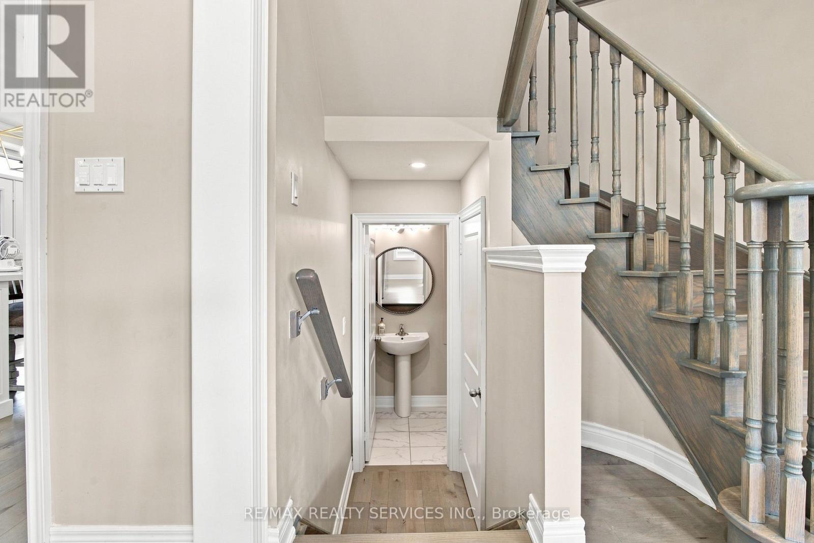 194 Coldwell Bay Circle, Vaughan, Ontario L4H 5E9 - Photo 14 - N13679314