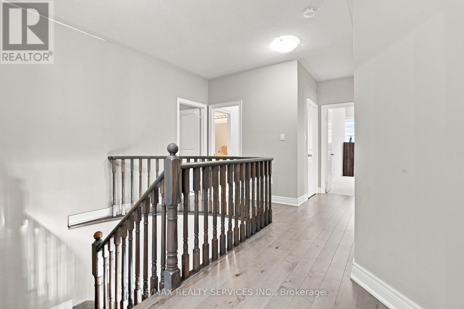 194 Coldwell Bay Circle, Vaughan, Ontario L4H 5E9 - Photo 40 - N13679314