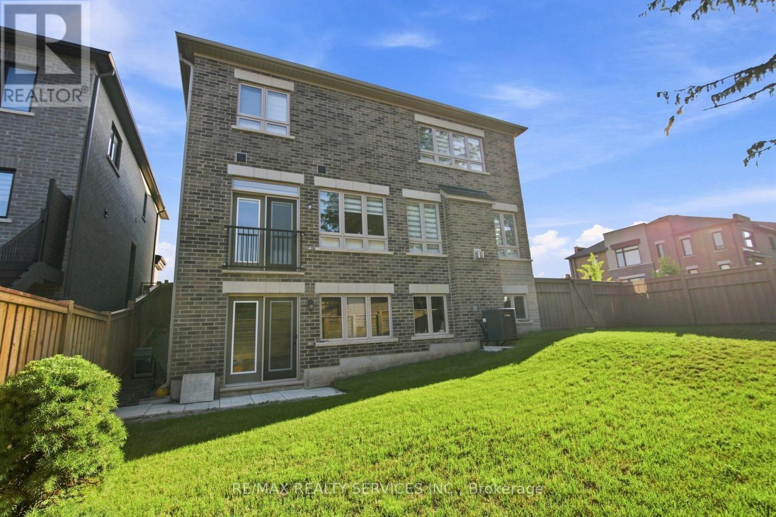 194 Coldwell Bay Circle, Vaughan, Ontario L4H 5E9 - Photo 42 - N13679314