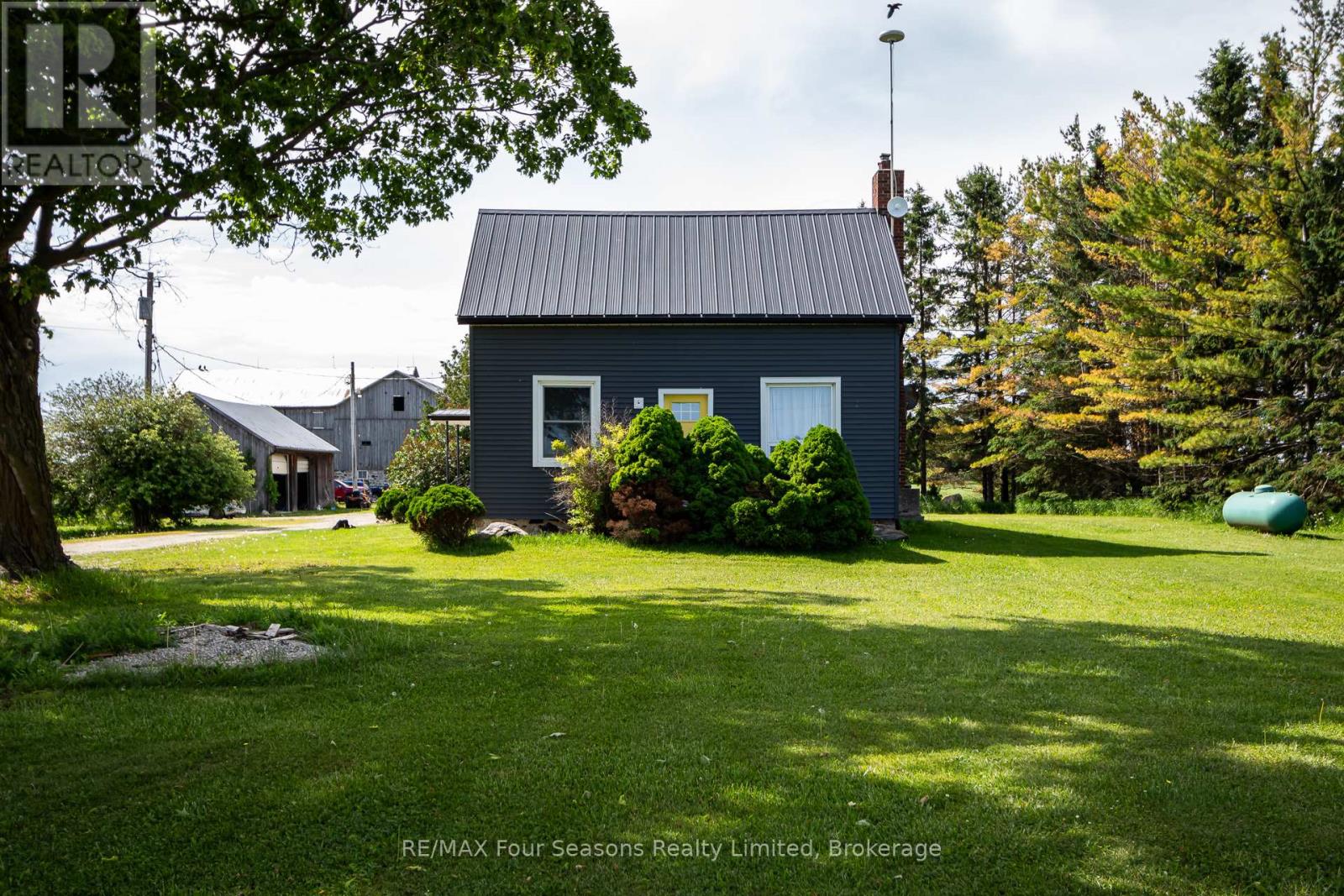5803 26 Highway, Clearview, Ontario L0M 1S0 - Photo 4 - S13679502
